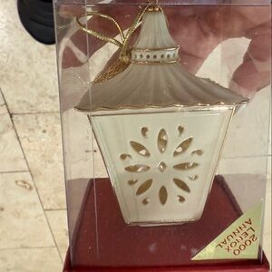 Lenox Ivory and Gold Decorative Ornament